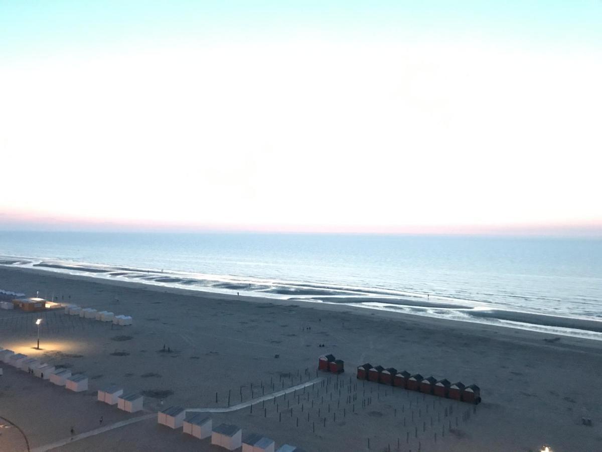 Apartmán Zeedijk44 - Frontal Sea View Penthouse De Panne Exteriér fotografie